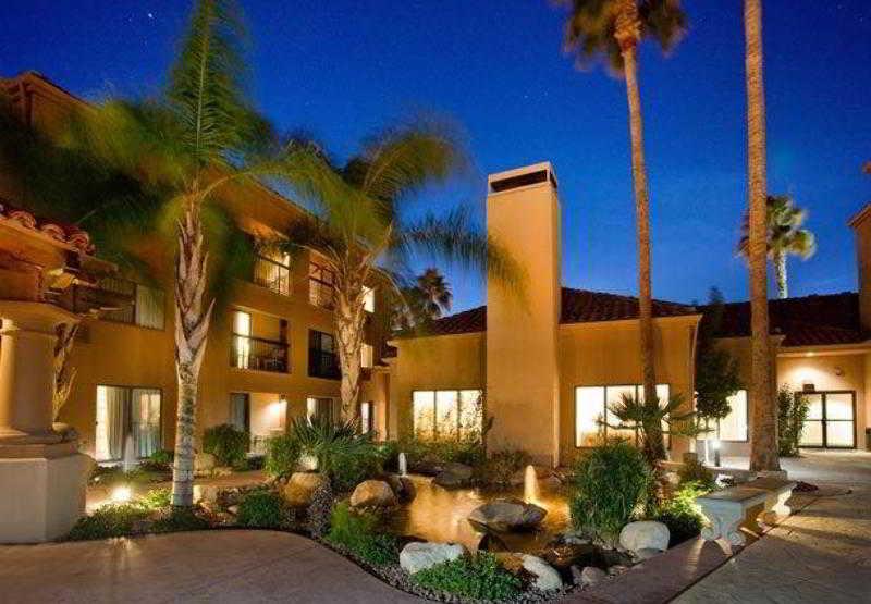 Courtyard By Marriott Tucson Williams Centre Hotel Exterior photo